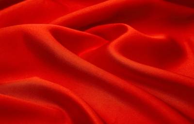 Текстура красный шелк